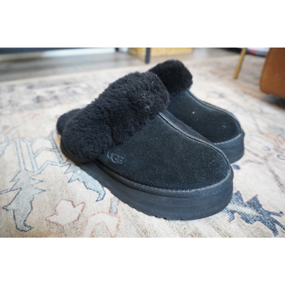 UGG Scuffette II Women’s Size 7 Black Suede Sheepskin Slippers